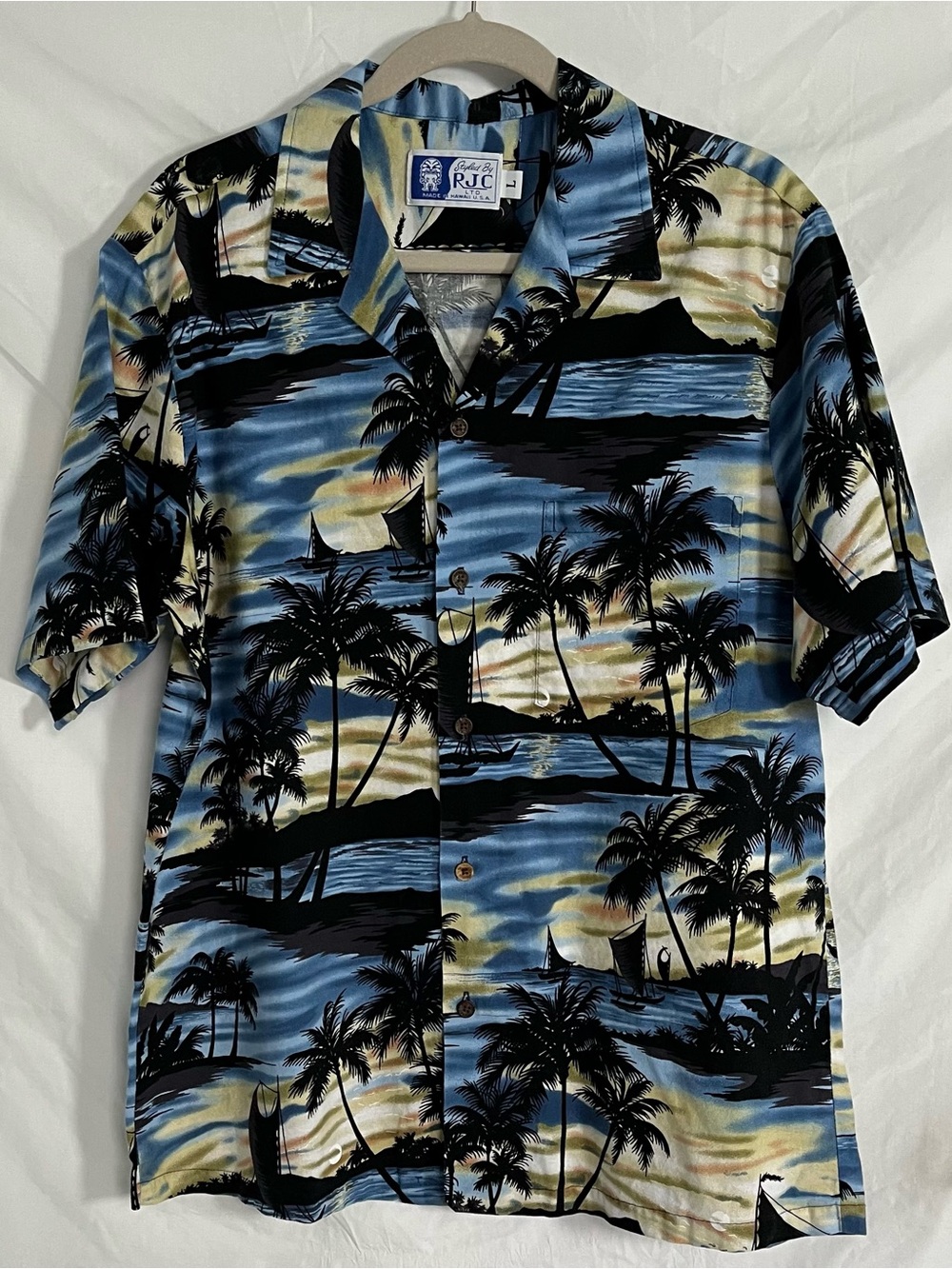 VTG Styled by RJC Hawaii Style 104 Scenic Palm Tree Beach Aloha Shirt L